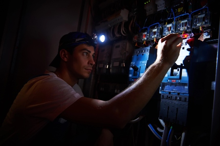 What to Do in a Power Outage Emergency?